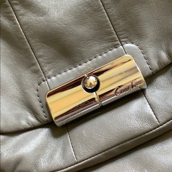 Coach purse - Picture 2 of 4